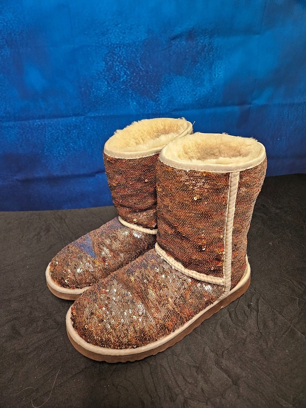 UGG Classic Short Boots Womens Size 6 Multicolor Sequin Sparkling 3353 Pull On